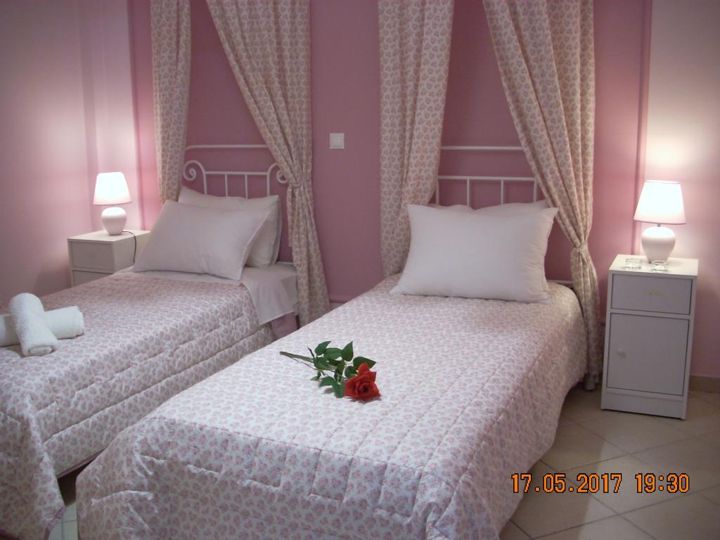 Iris Apartments Apolpaina Экстерьер фото