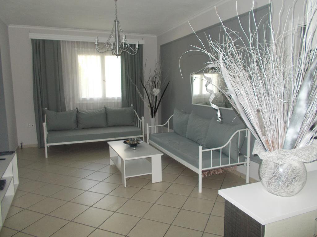 Iris Apartments Apolpaina Экстерьер фото